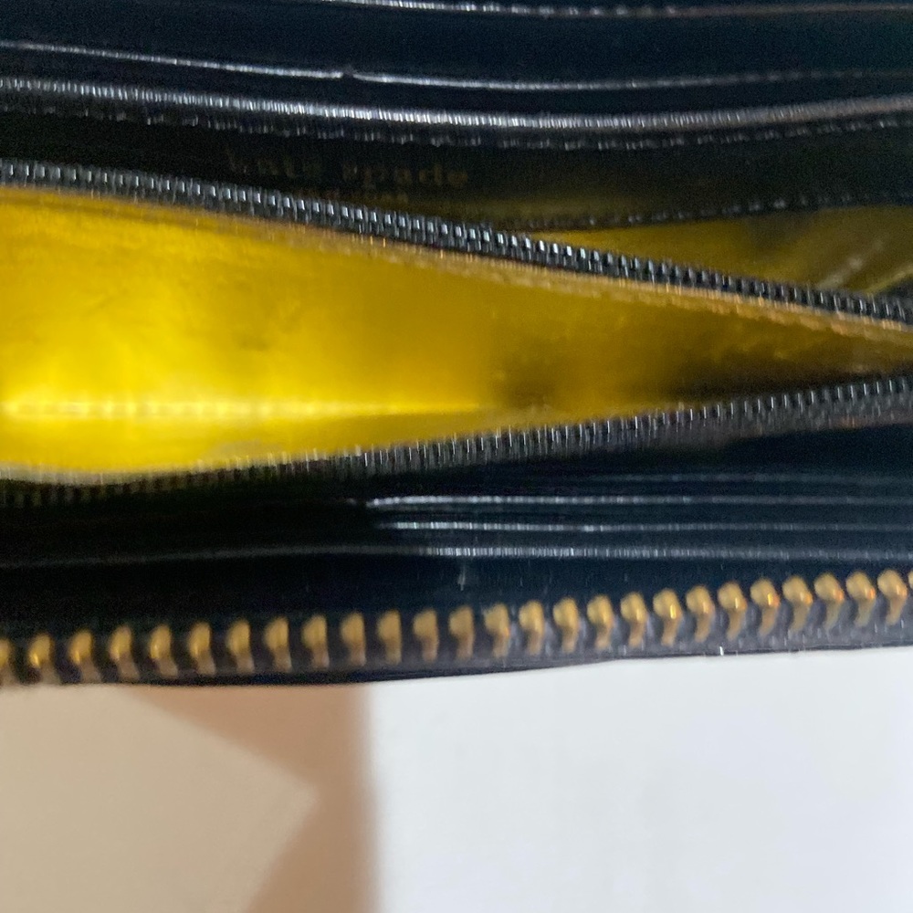 Kate Spade Wallet - Picture 7 of 8